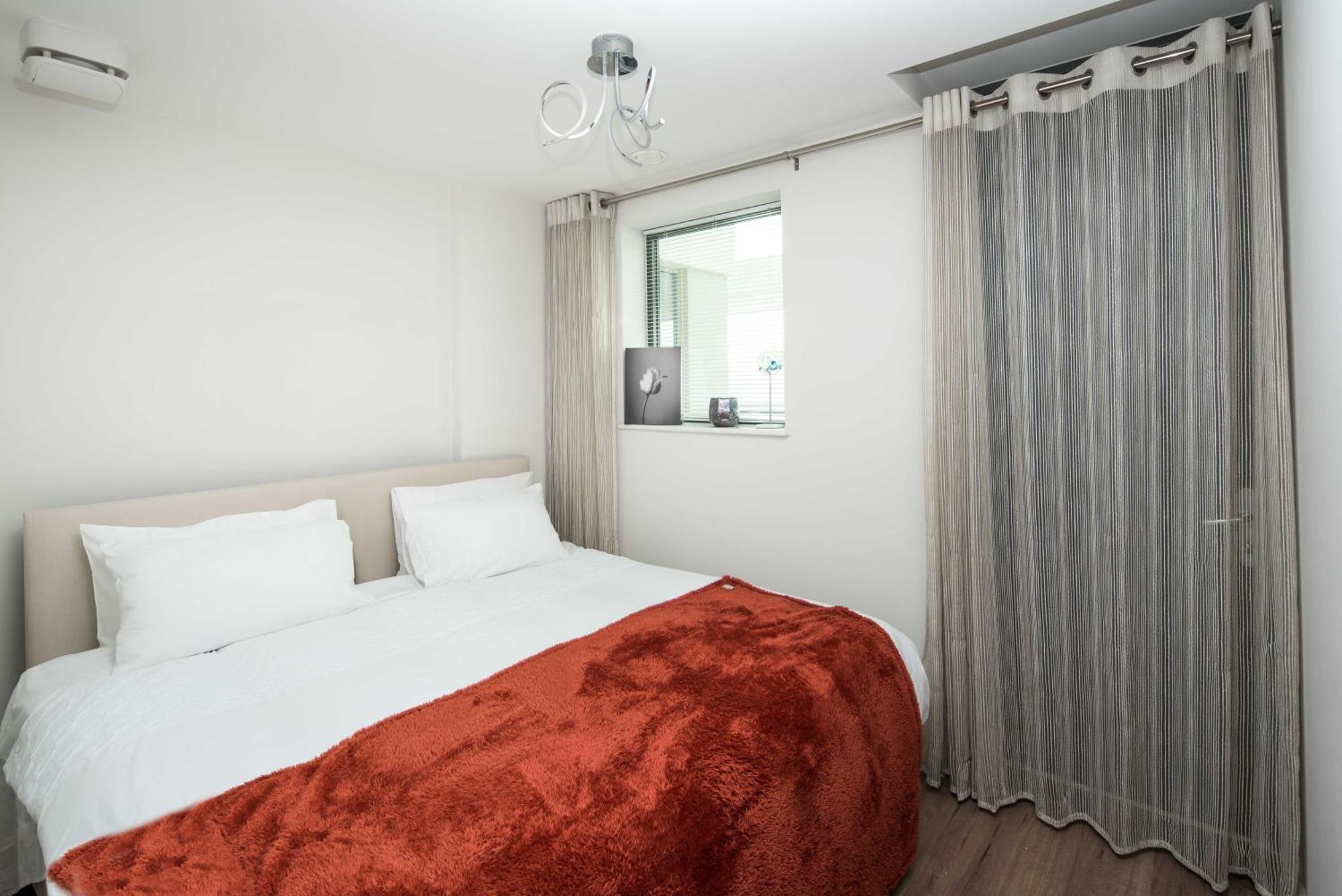 לונדון Canning Town -2 Bed Luxury Apartment מראה חיצוני תמונה
