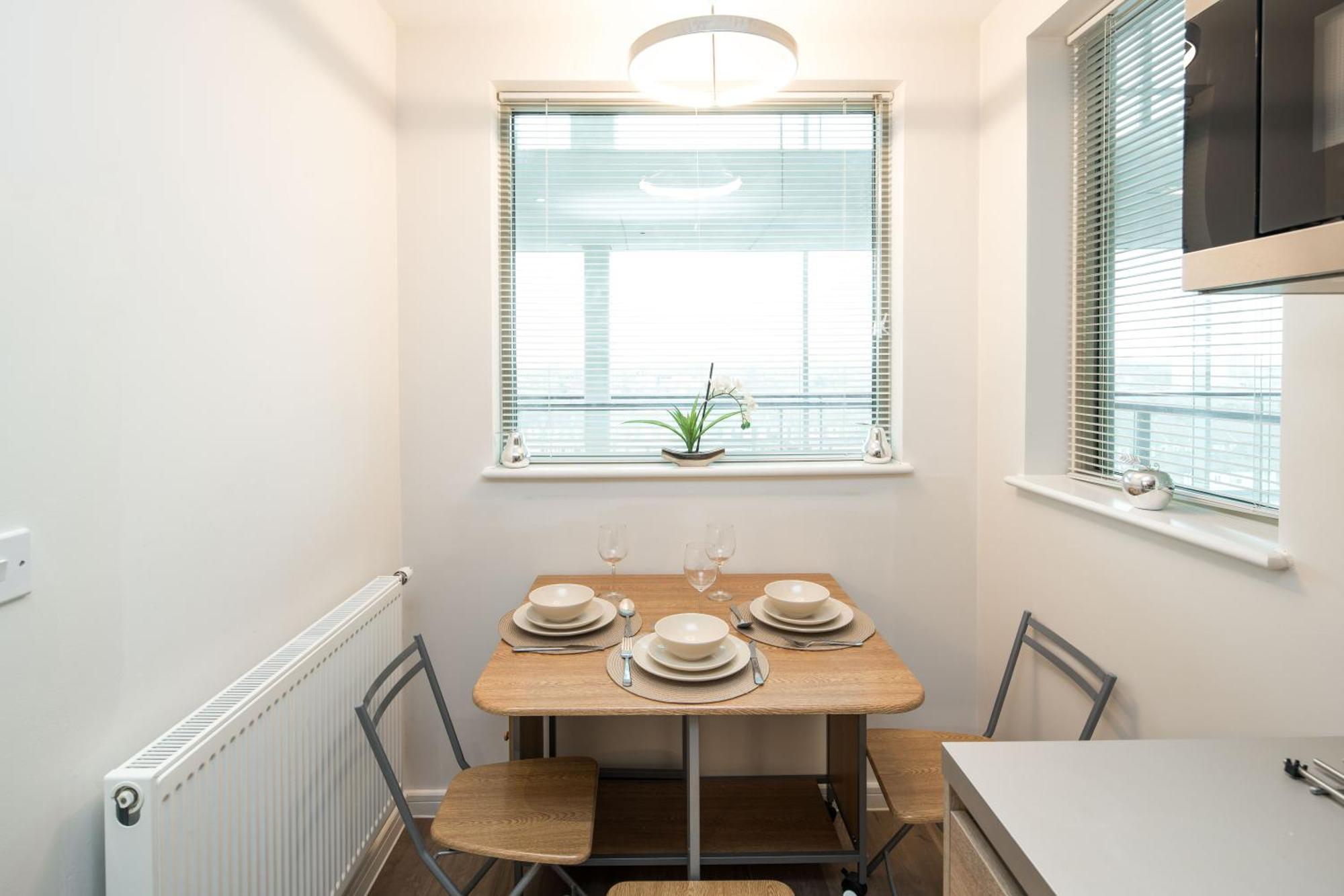 לונדון Canning Town -2 Bed Luxury Apartment מראה חיצוני תמונה